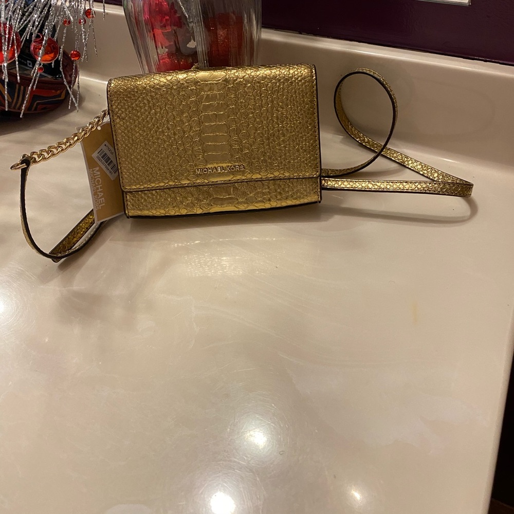 NWT Michael kors crossbody bag in gold